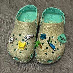 CROCS X Margaritaville Jimmy Buffet Classic Clogs